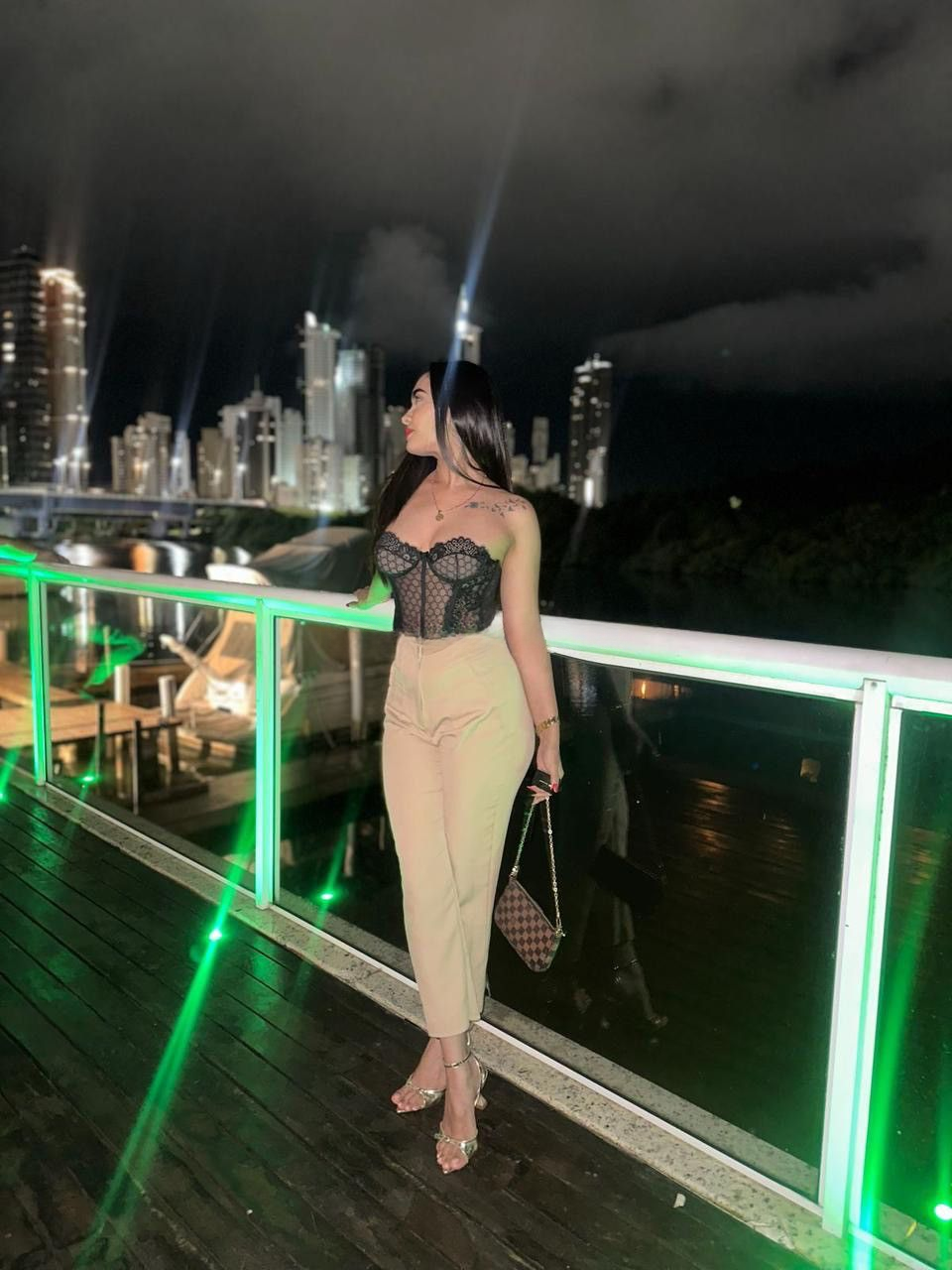 600245463|CAROLINA|Chica