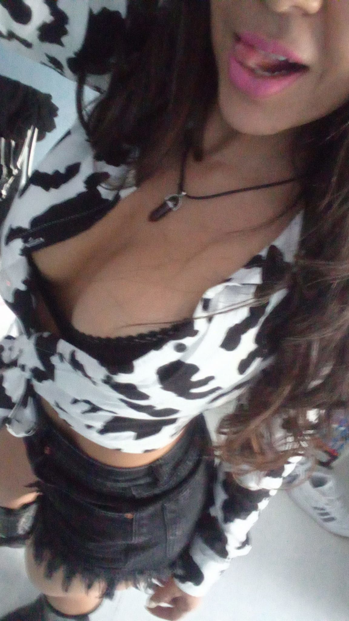 685211081|ANDREA|Chica