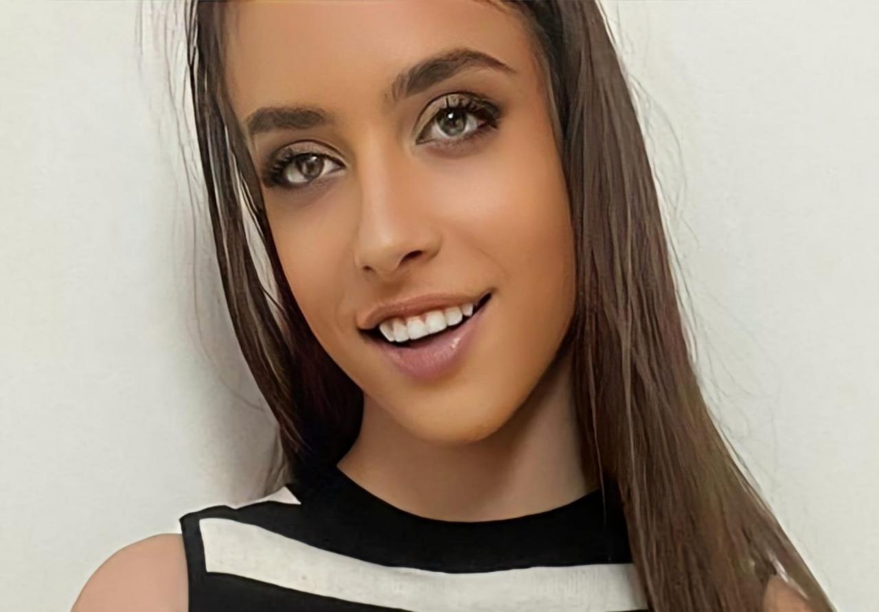 614489711|MEGAN|Chica
