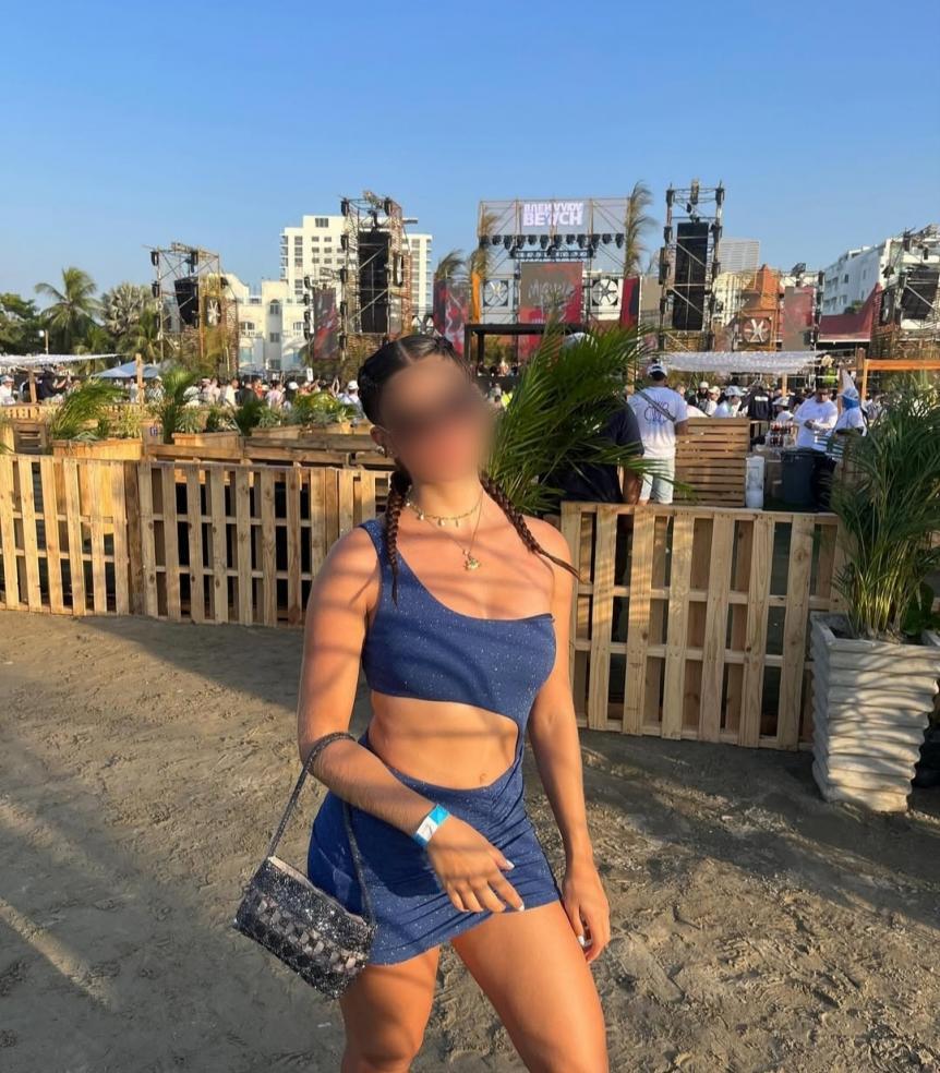 604831720|CATALINA|Chica