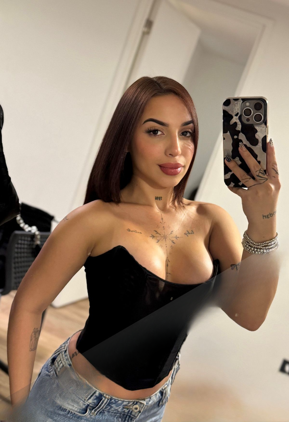 665364208|CHANELLE|Chica