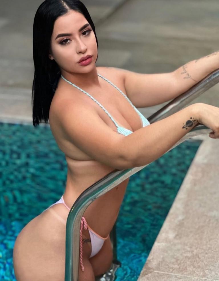643886022|MÍA|Chica