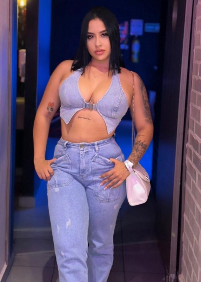 643886022|MÍA|Chica