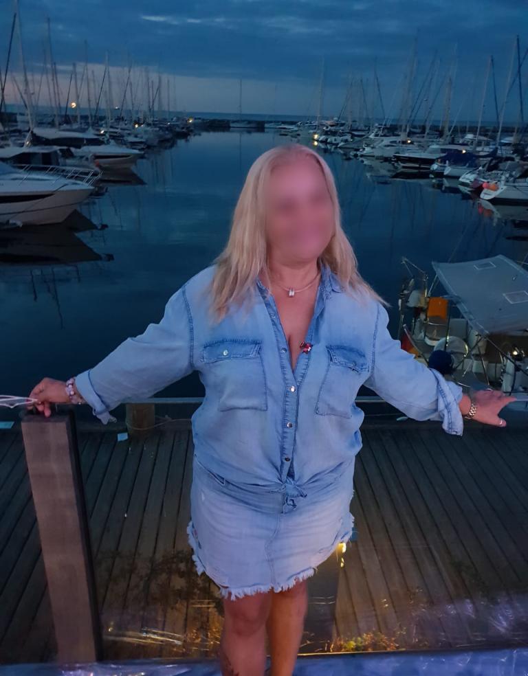 613806766|AMA|Chica