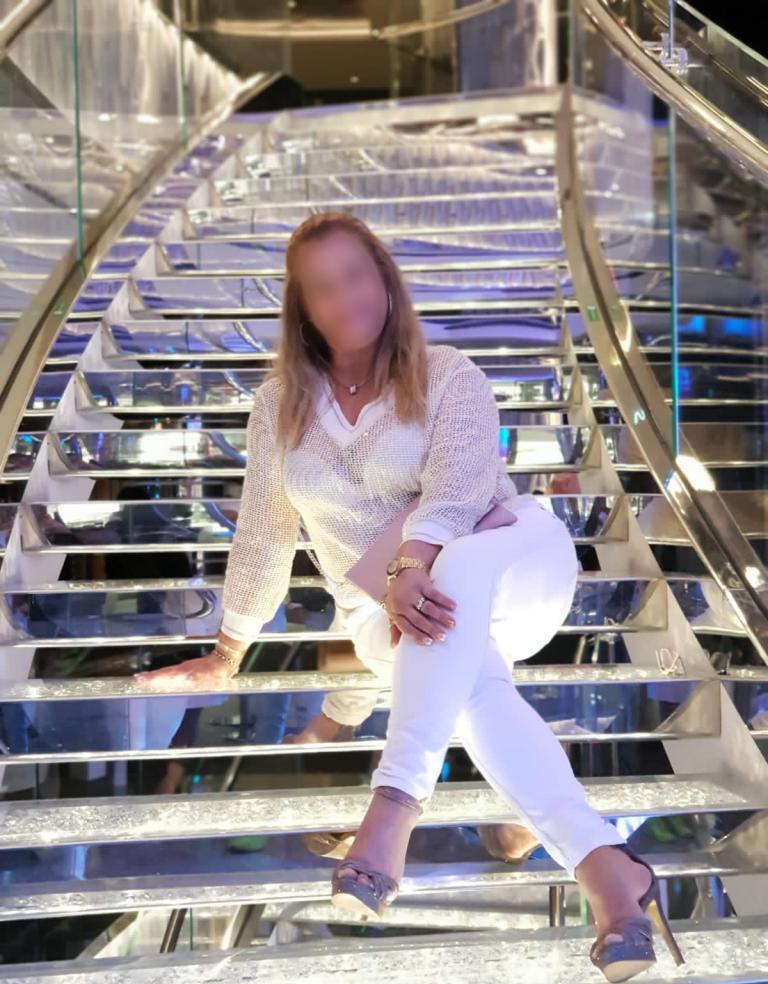 613806766|AMA|Chica
