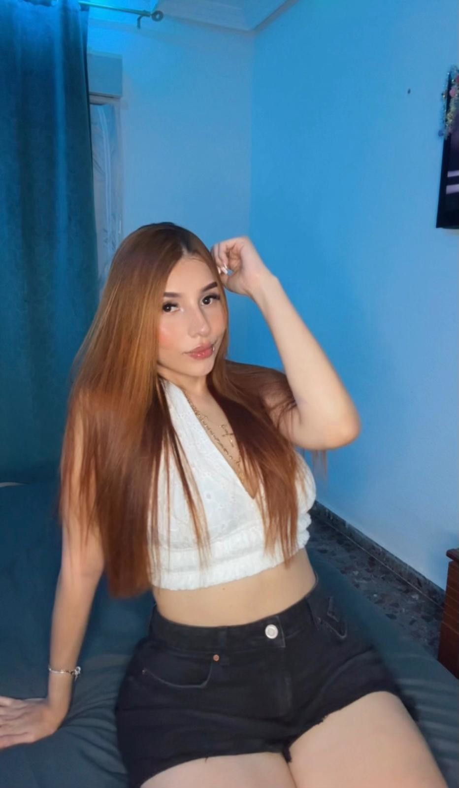 664643920|CELESTE|Chica