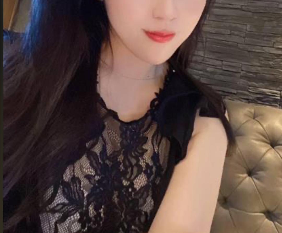 663944055|EUGENIA|Chica