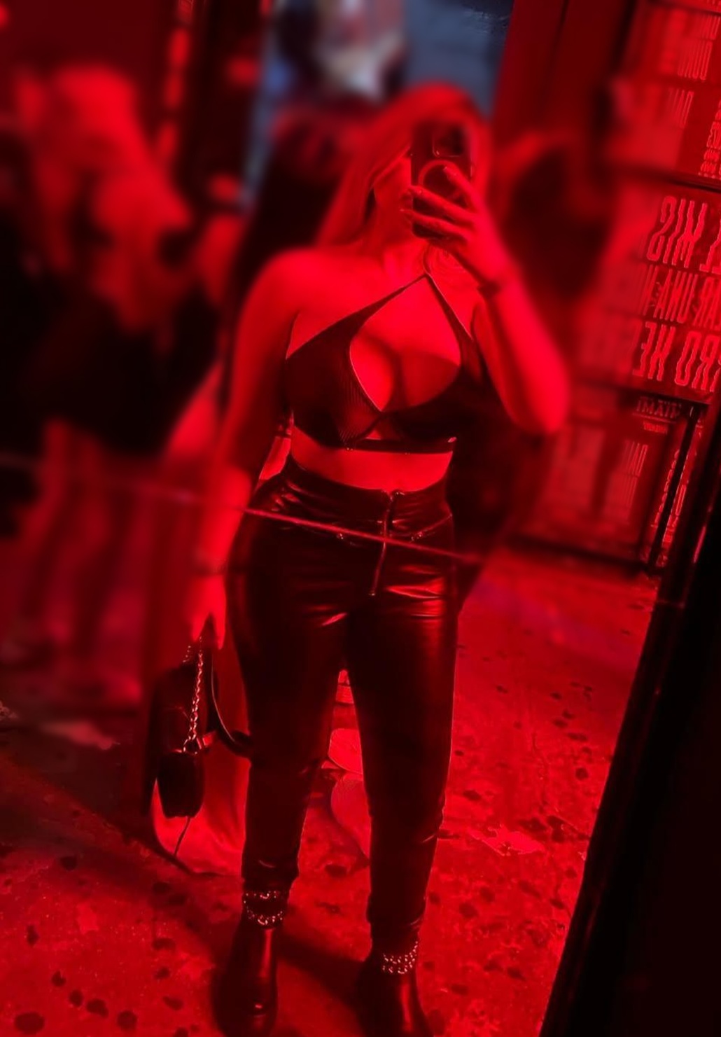 613838852|VALENTINA|Escort