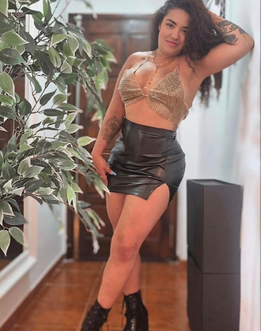 694267423|MAR|Chica