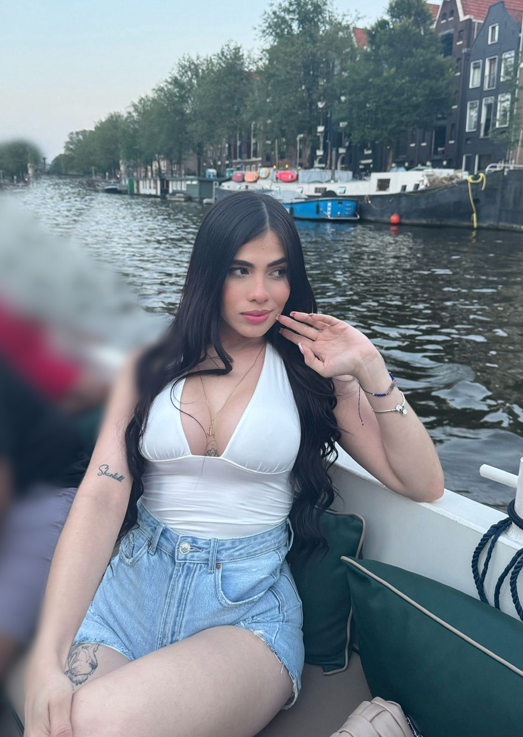 678317848|CARLA|Chica