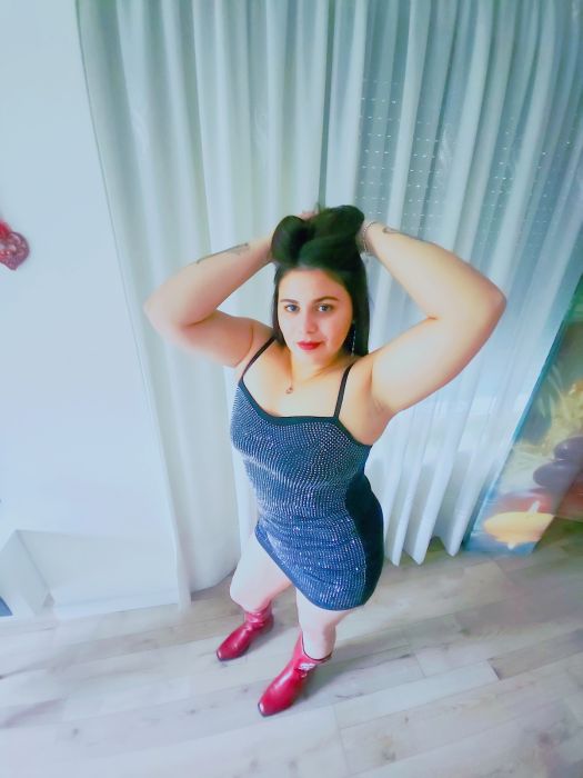 614689445|CAMILA|Chica
