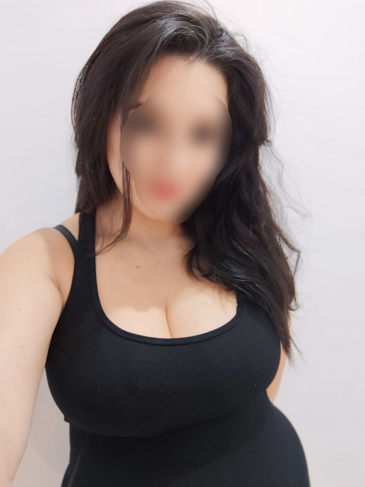 641184545|ANTONIA|Chica