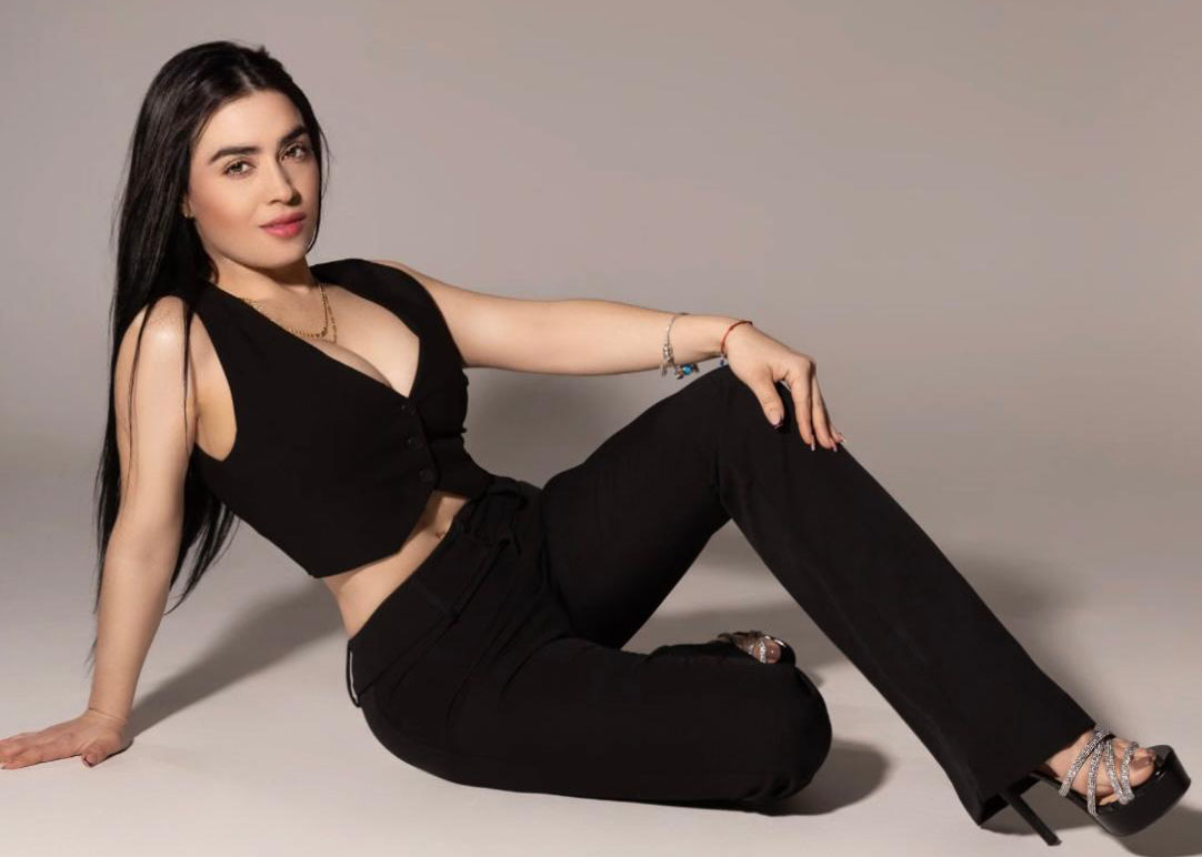 613571103|JULIANA|Chica