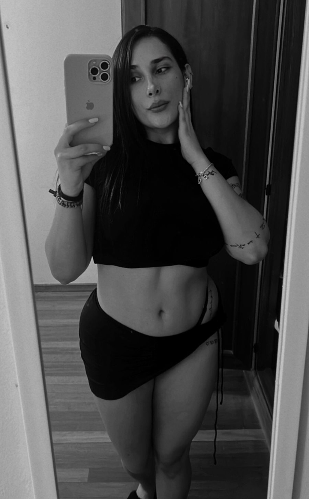 637906916|VALERIA|Chica