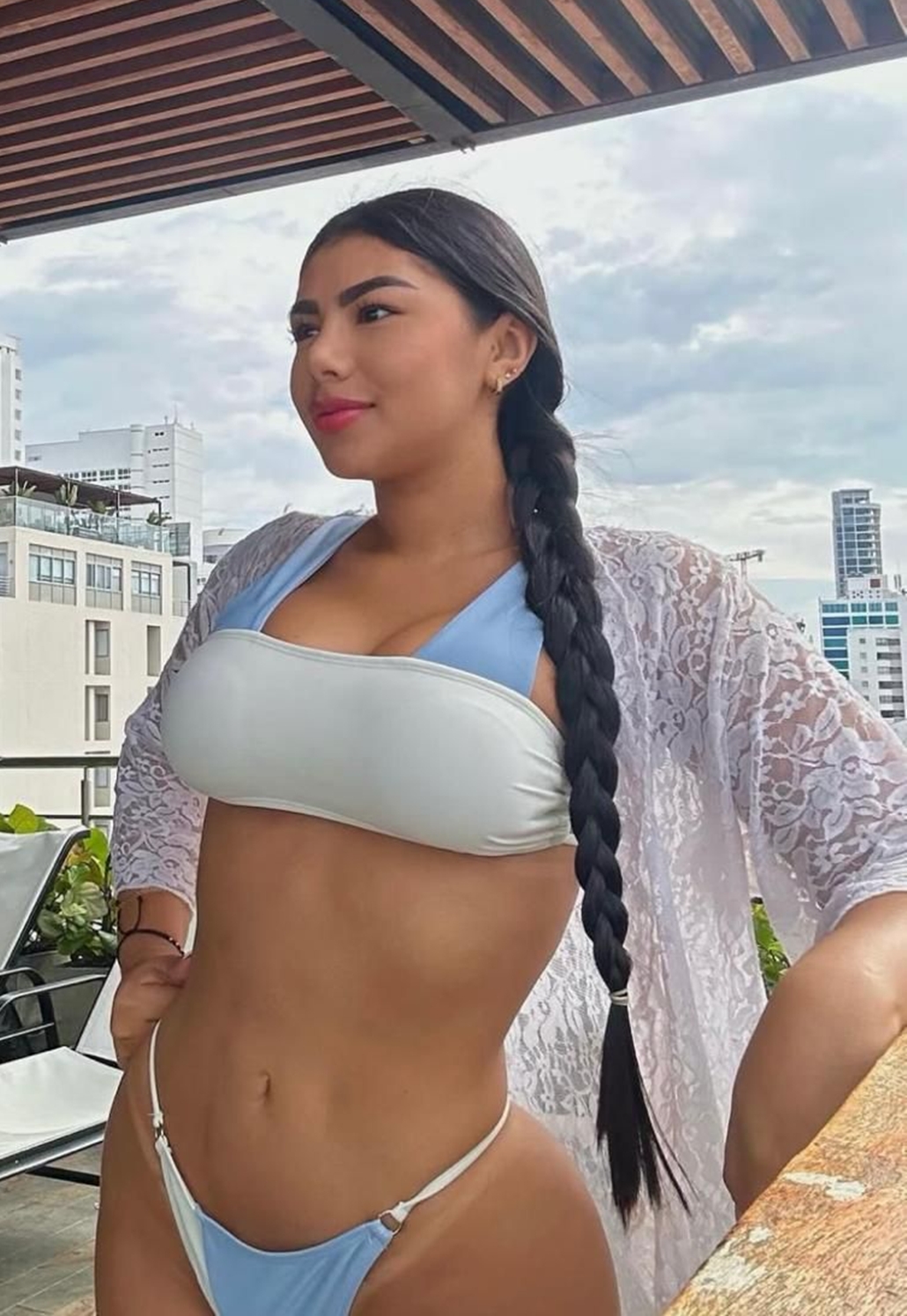611251088|SOFIA|Chica