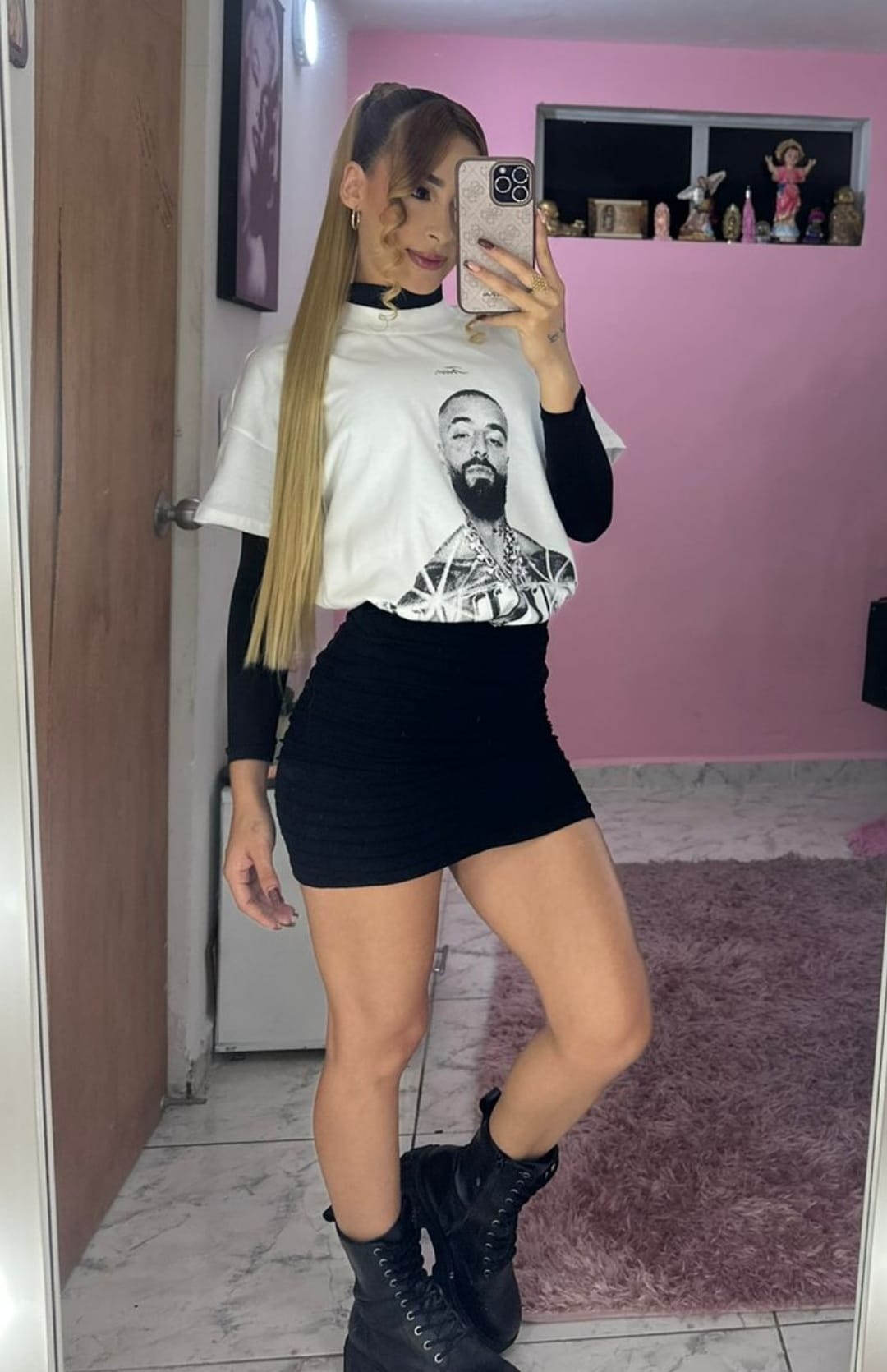 637081138|PARIS|Chica