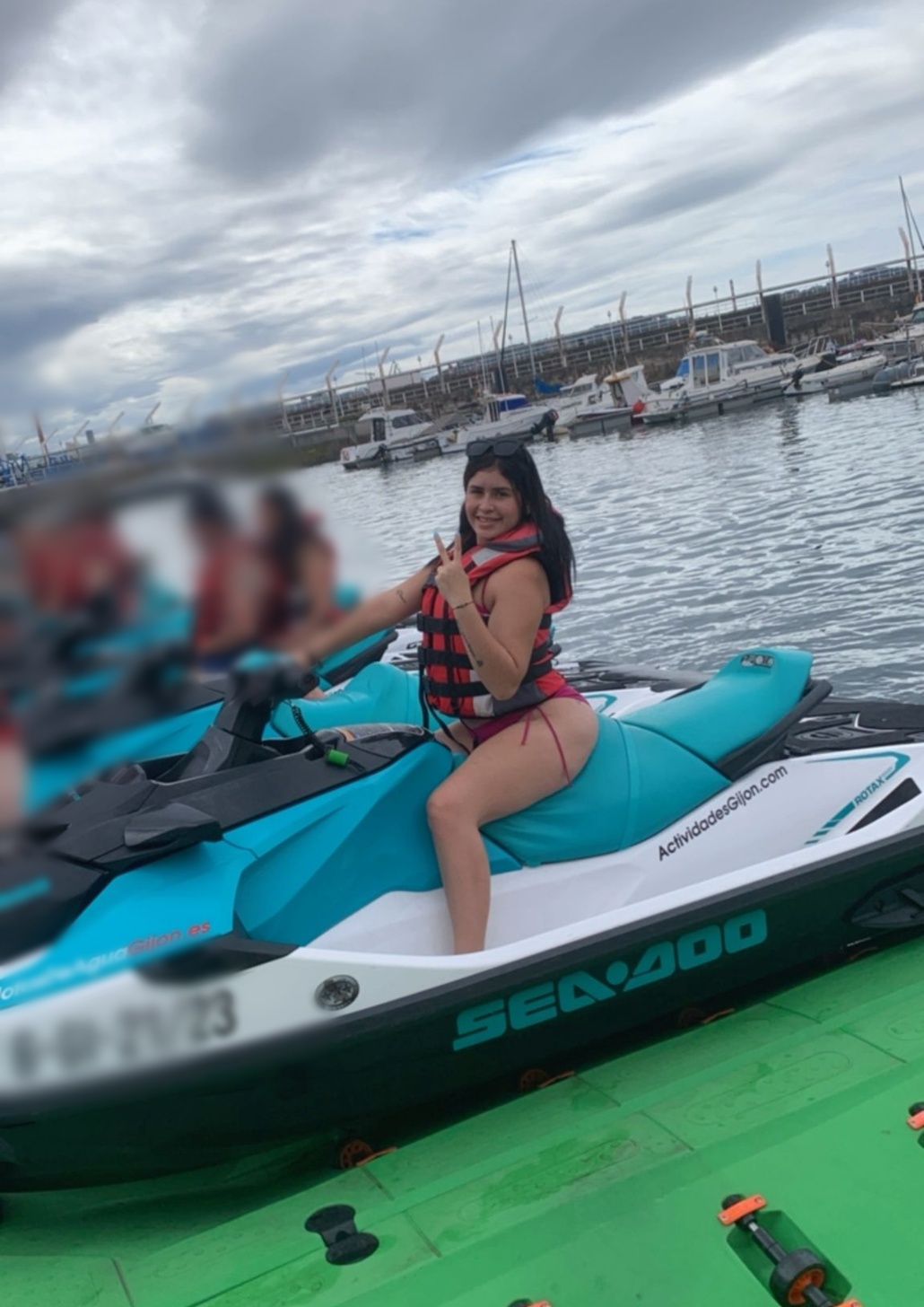 658894118|MIA|Chica