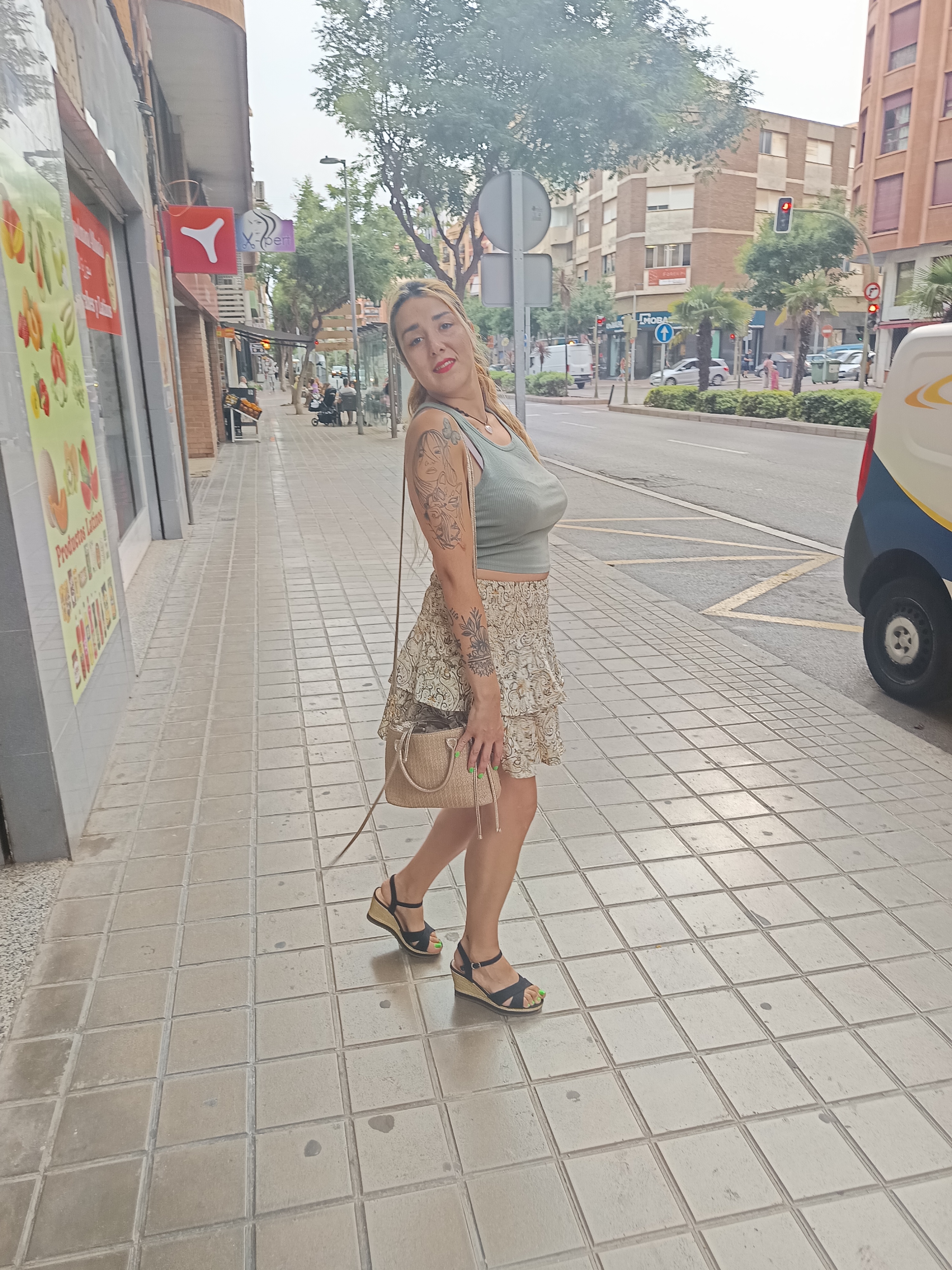 643767242|SARA|Chica