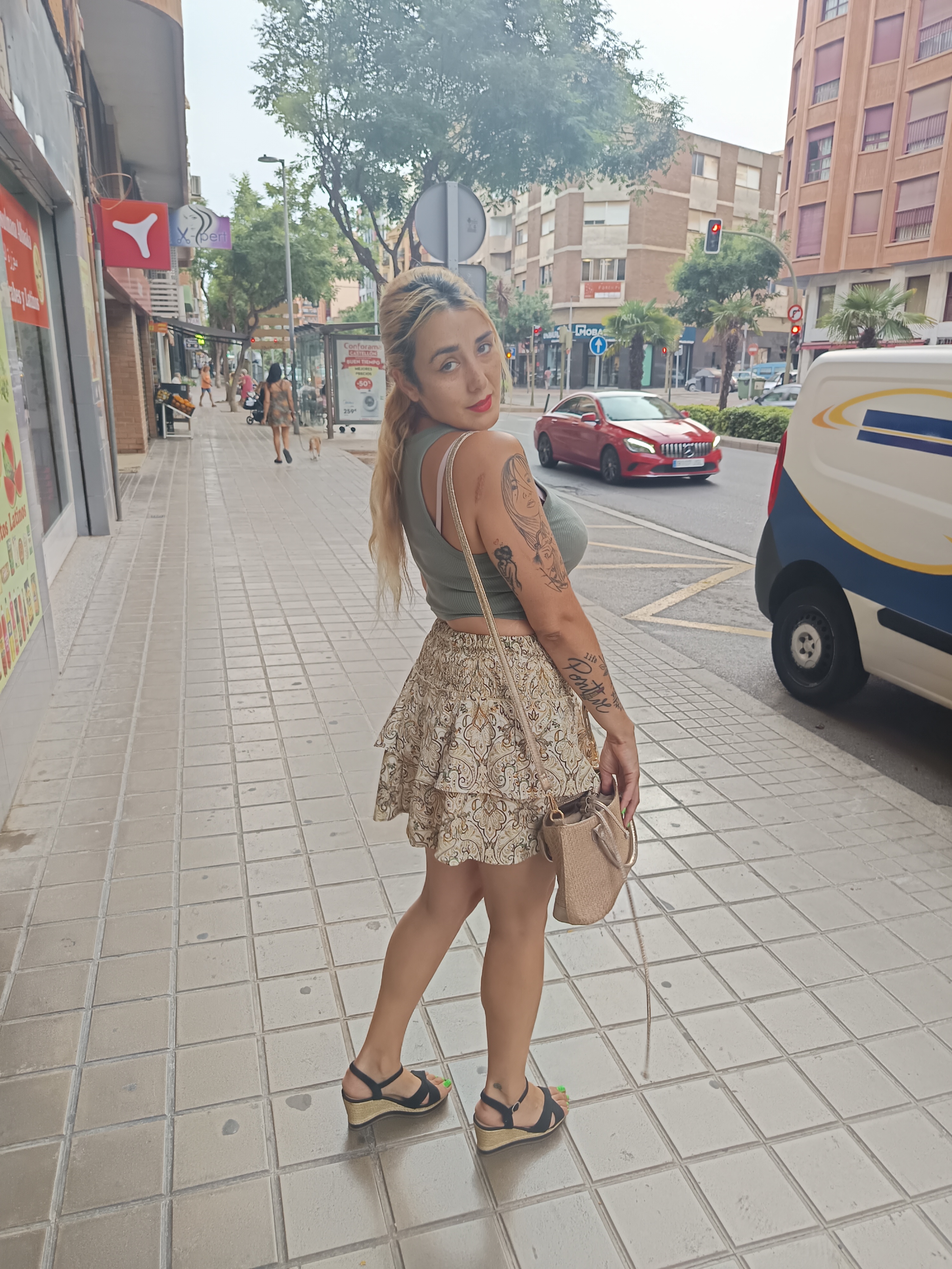 643767242|SARA|Chica