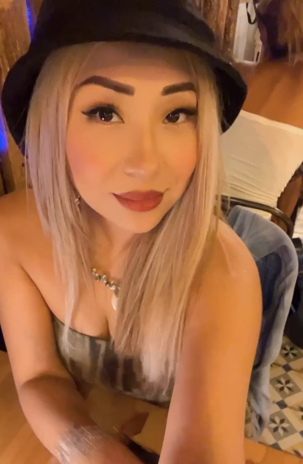 666808974|YURIKO|Chica