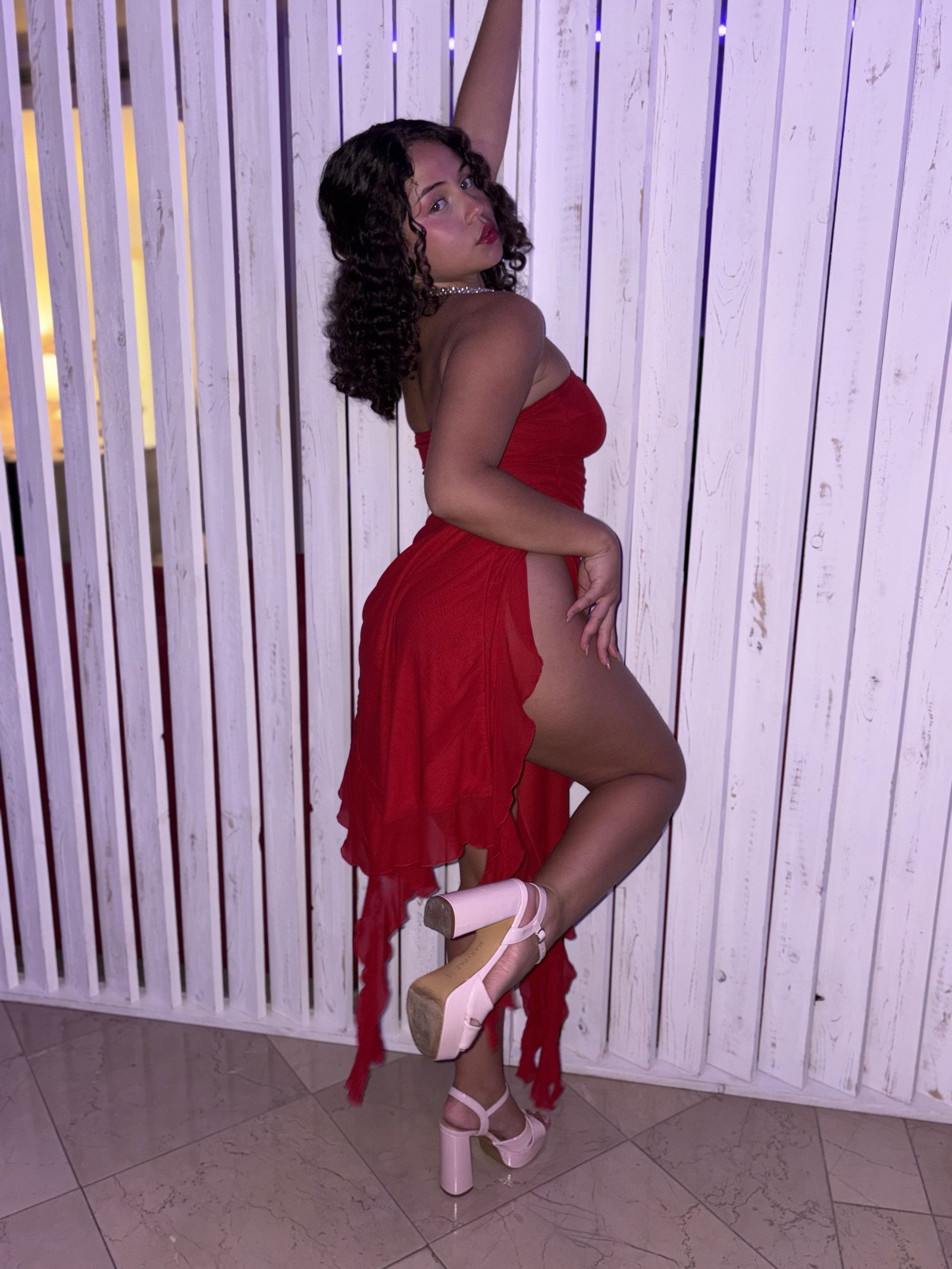 637953144|SARA|Chica