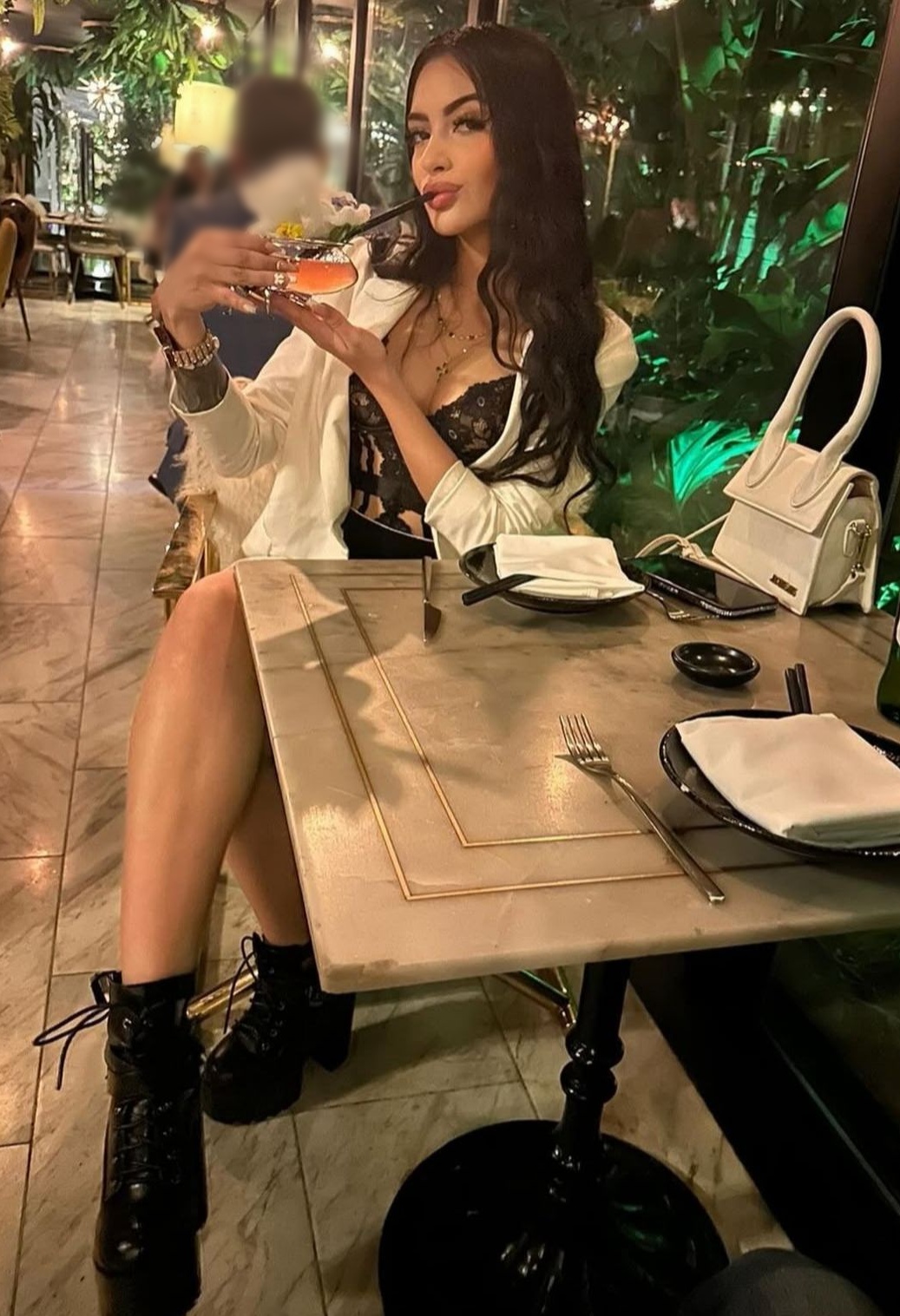 612407516|SABRINA|Escort
