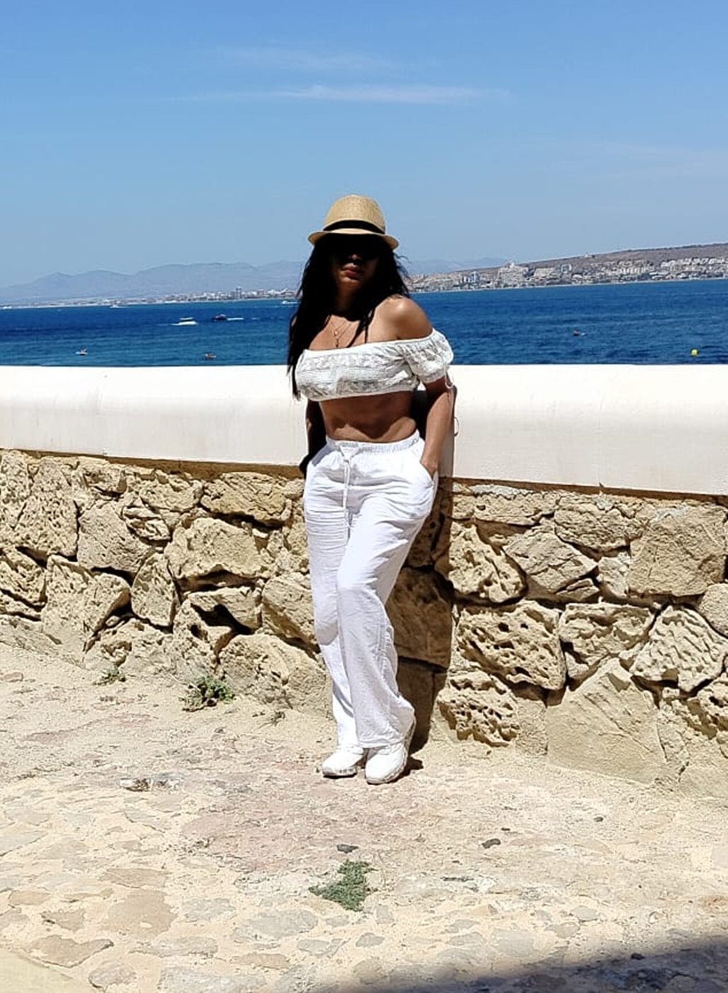 615578406|ANGELA|Transexual