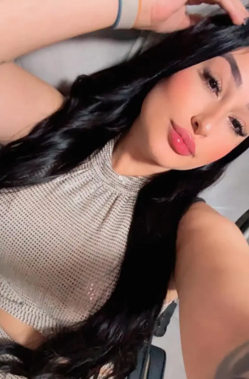 611261838|JESICA|Chica