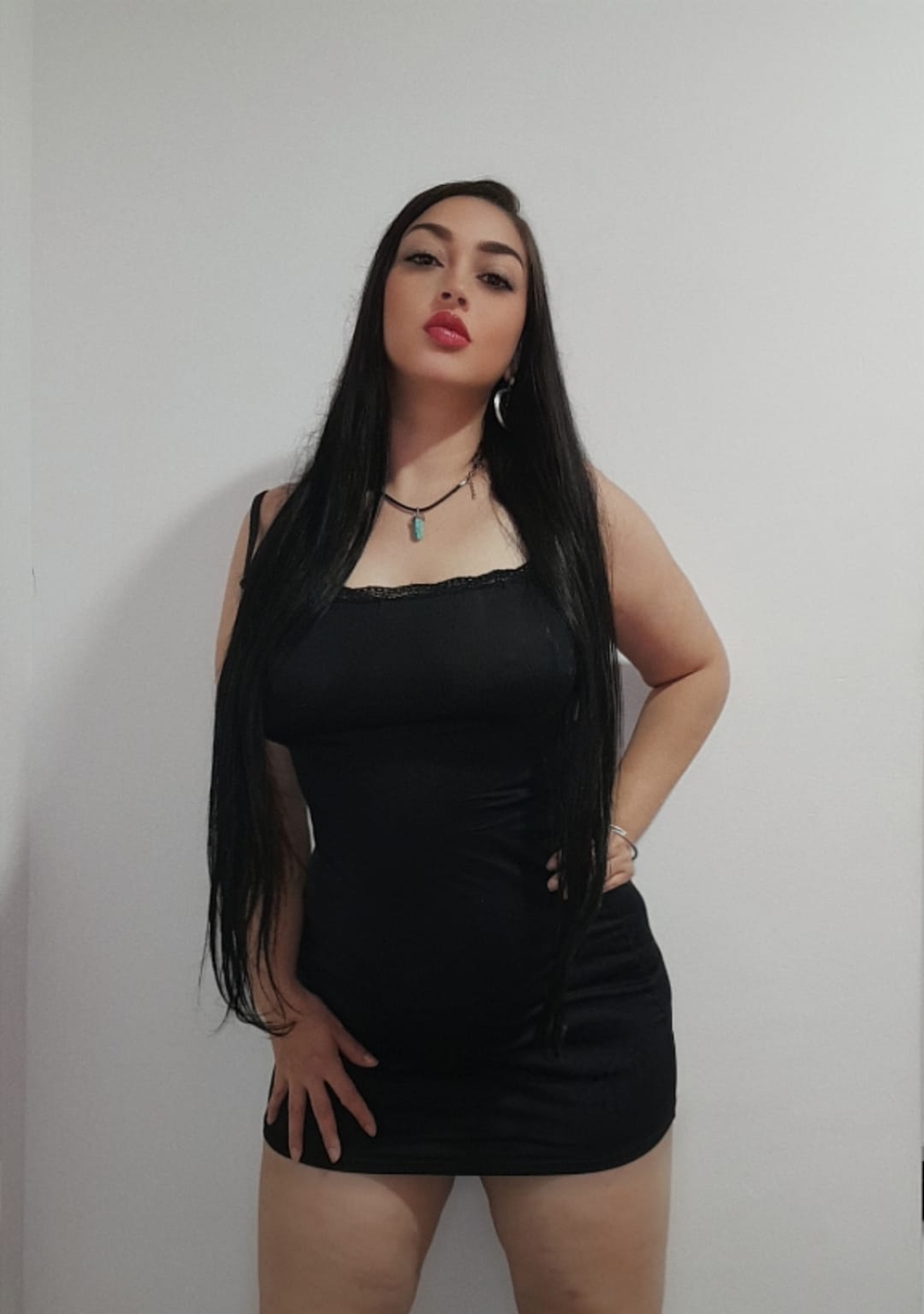 687164834|SARA|Chica