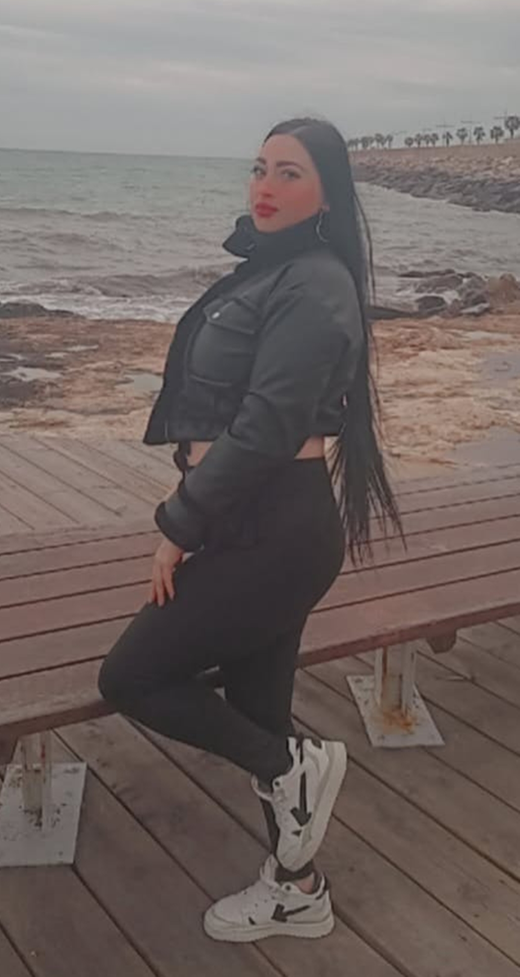 687164834|SARA|Chica