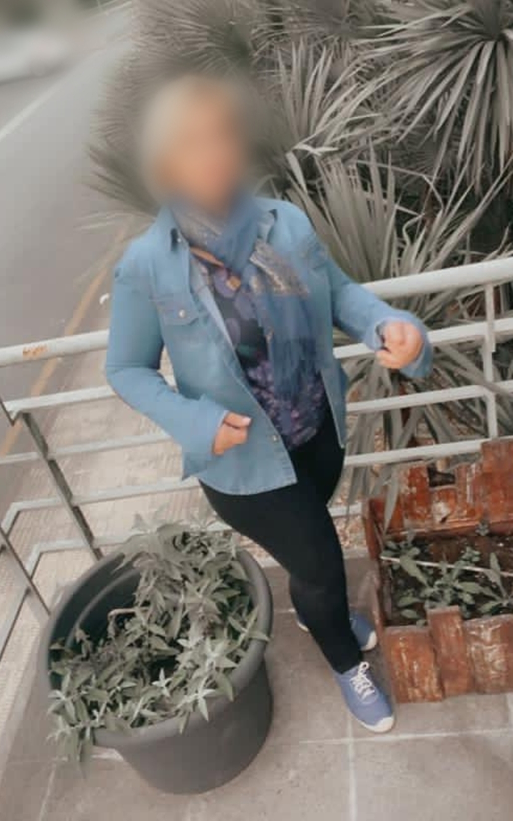 643887212|SILENA|Chica