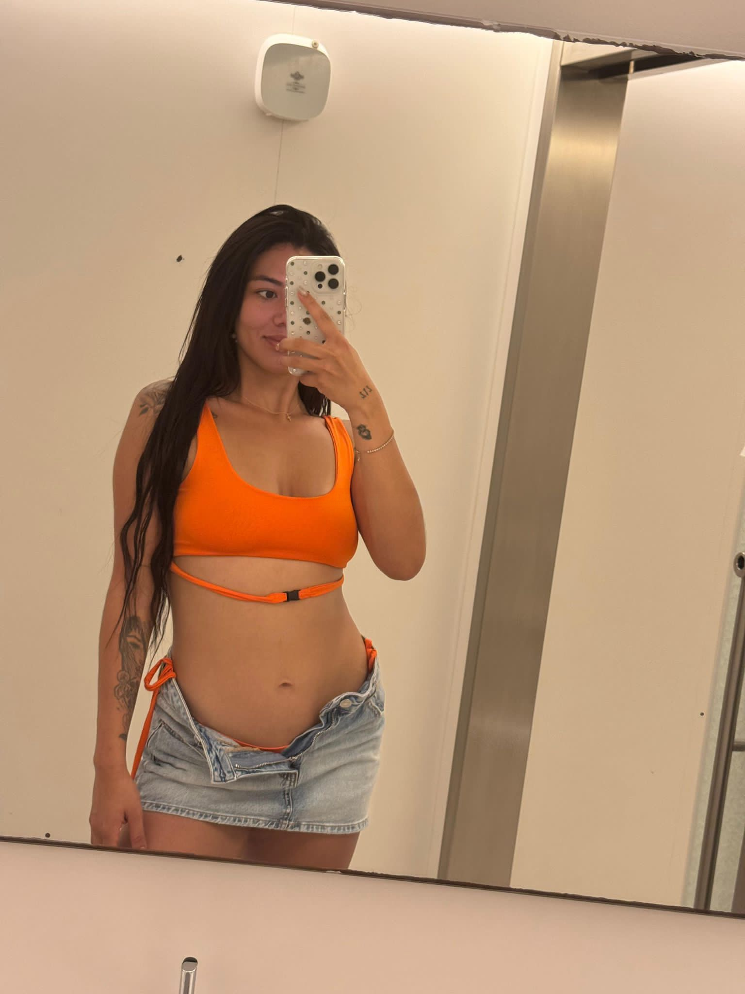 634886994|NICOL|Chica