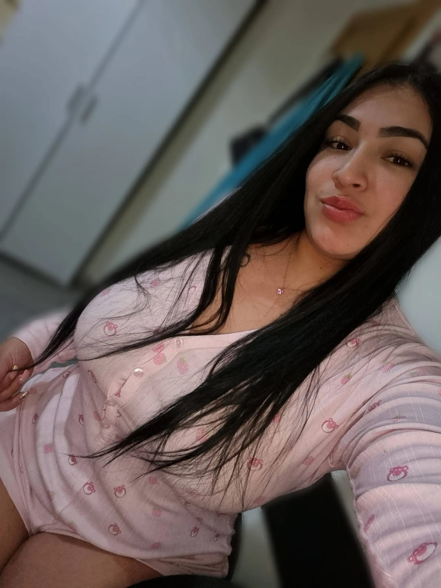 613308750|CAMILA|Chica