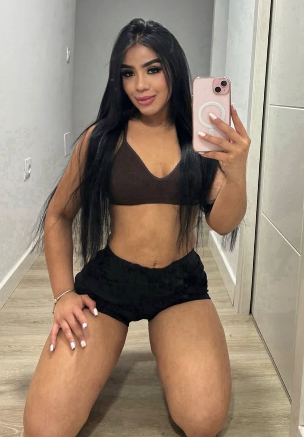 602691325|ANDREA|Chica