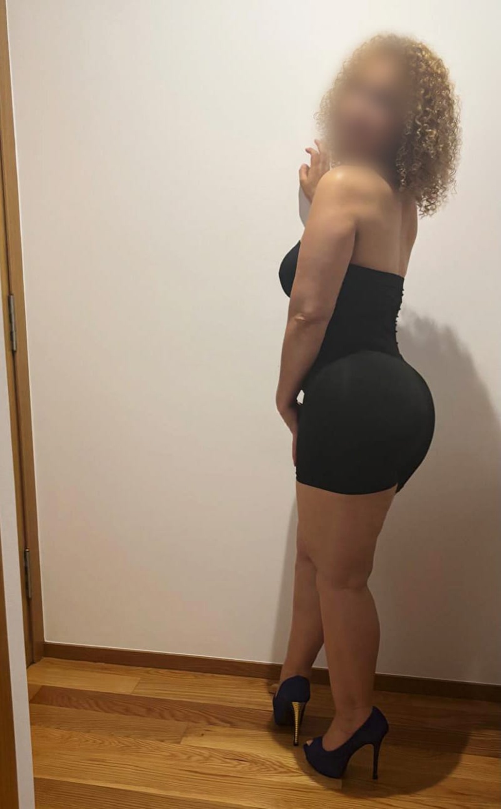 661590011|ISSA|Chica