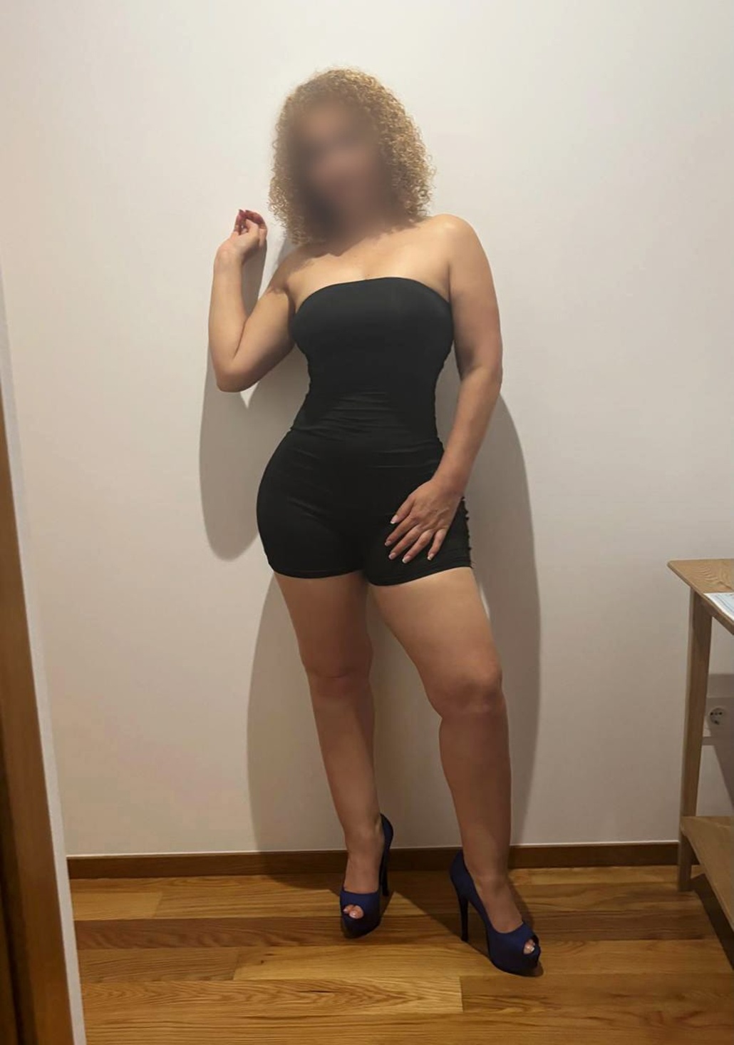661590011|ISSA|Chica
