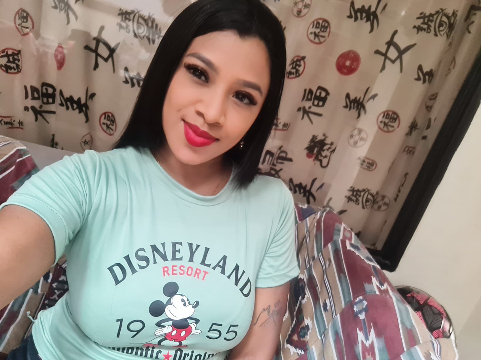 680687637|ESTEFANI|Chica
