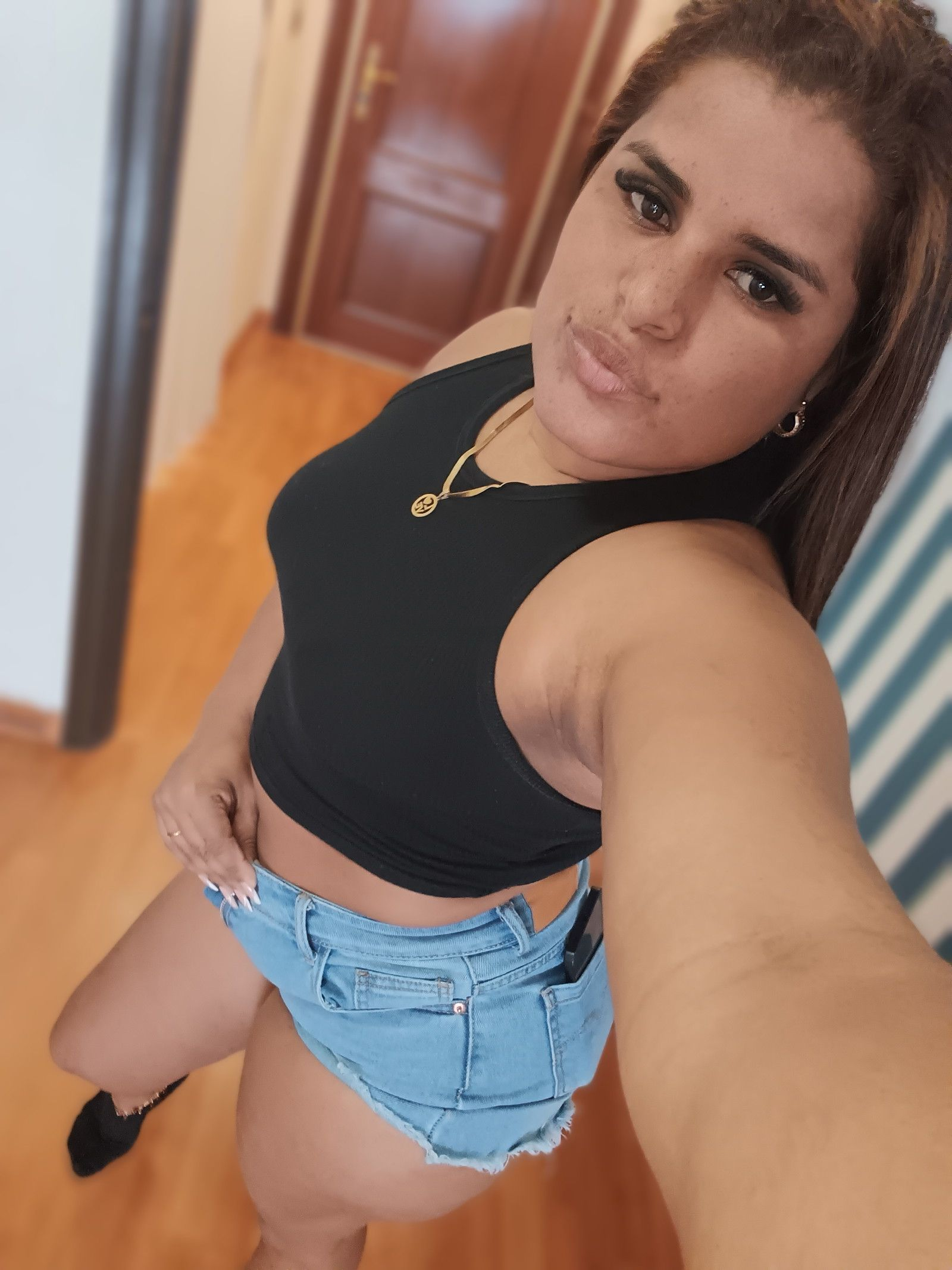 632184940|ANDREA|Chica