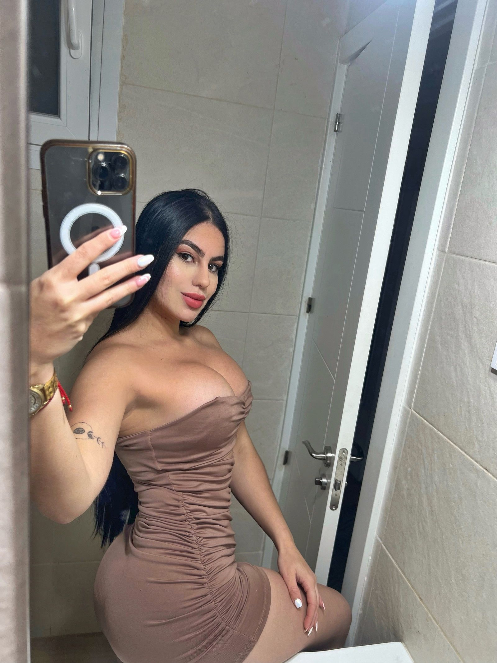 612217639|KARINA|Chica