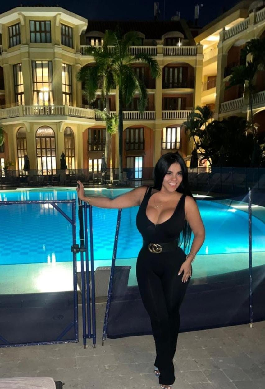 613374928|MADISON|Chica