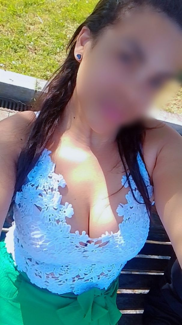 642697220|BIA|Chica