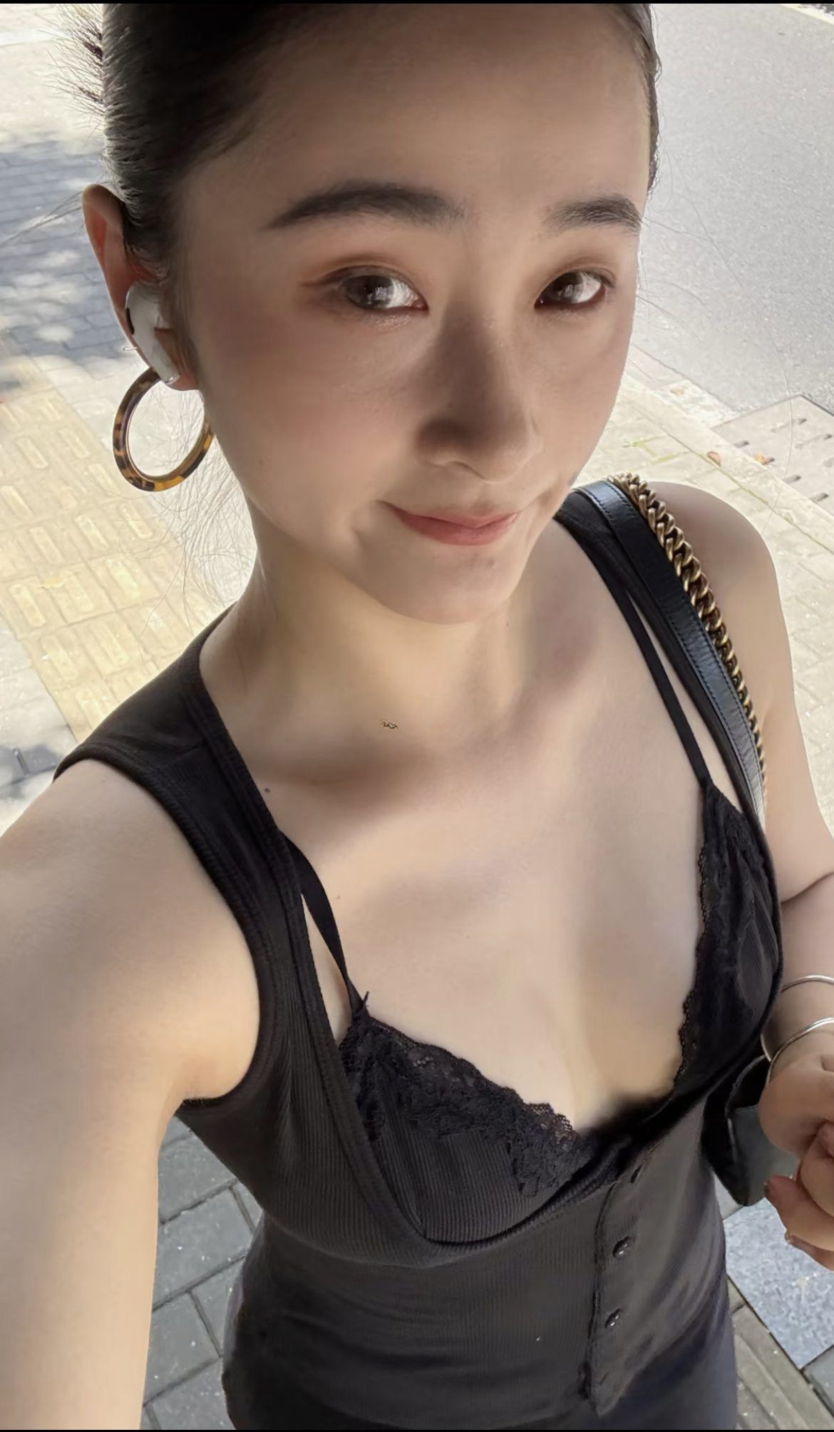604381180|ANGELICA|Chica