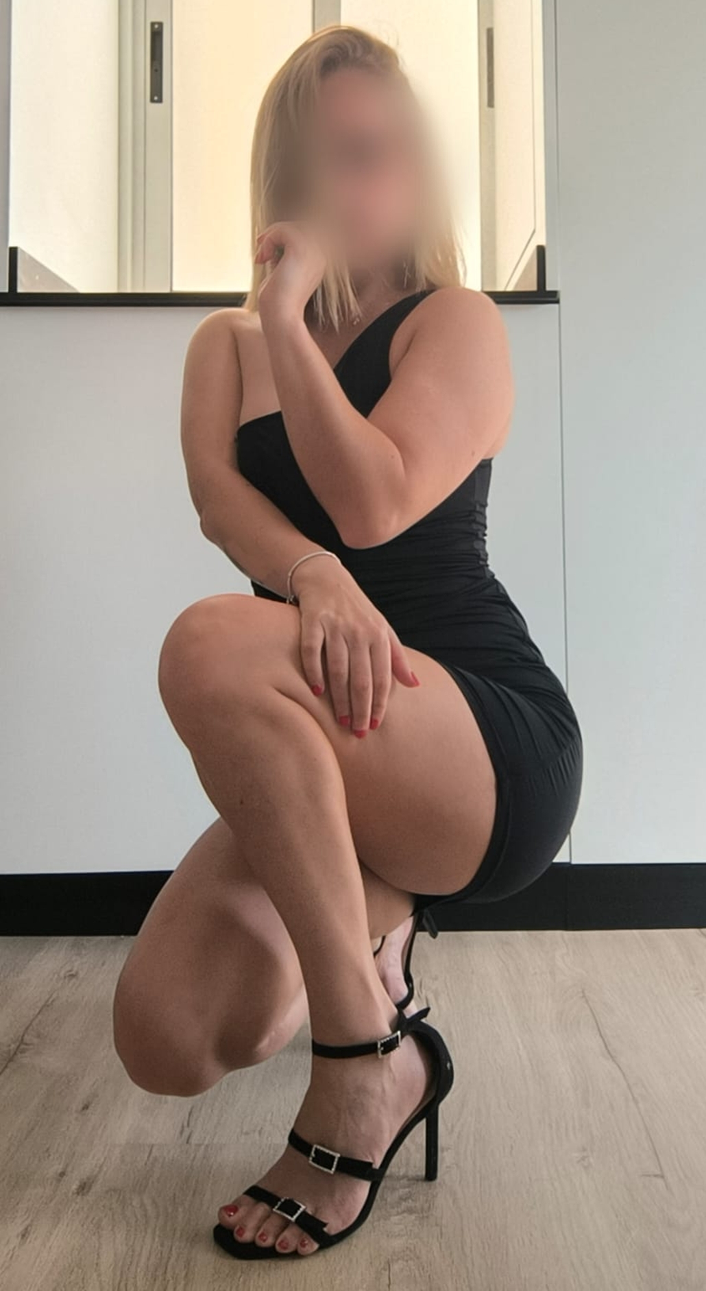 634703516|UXÍA|Chica