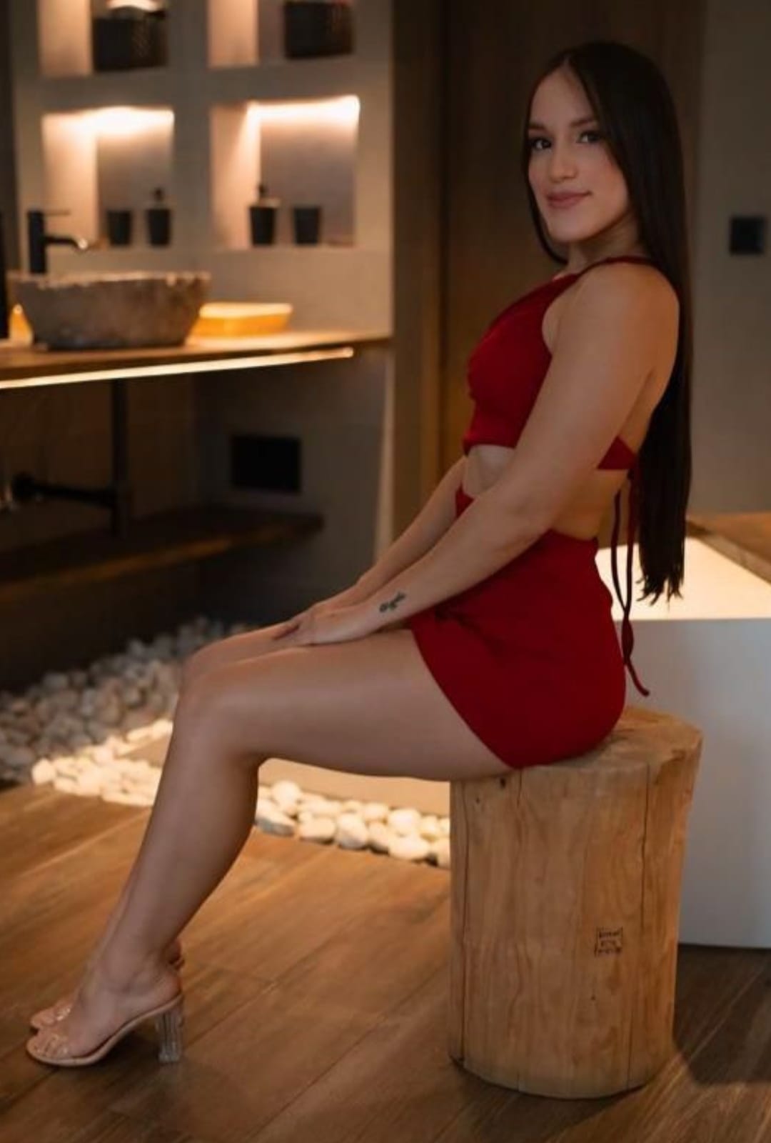 675587097|TATIANA|Chica