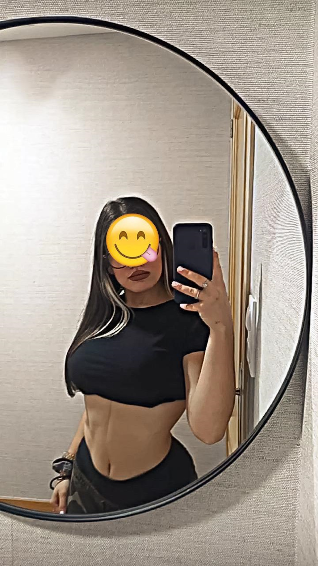 607906278|SOFI|Chica