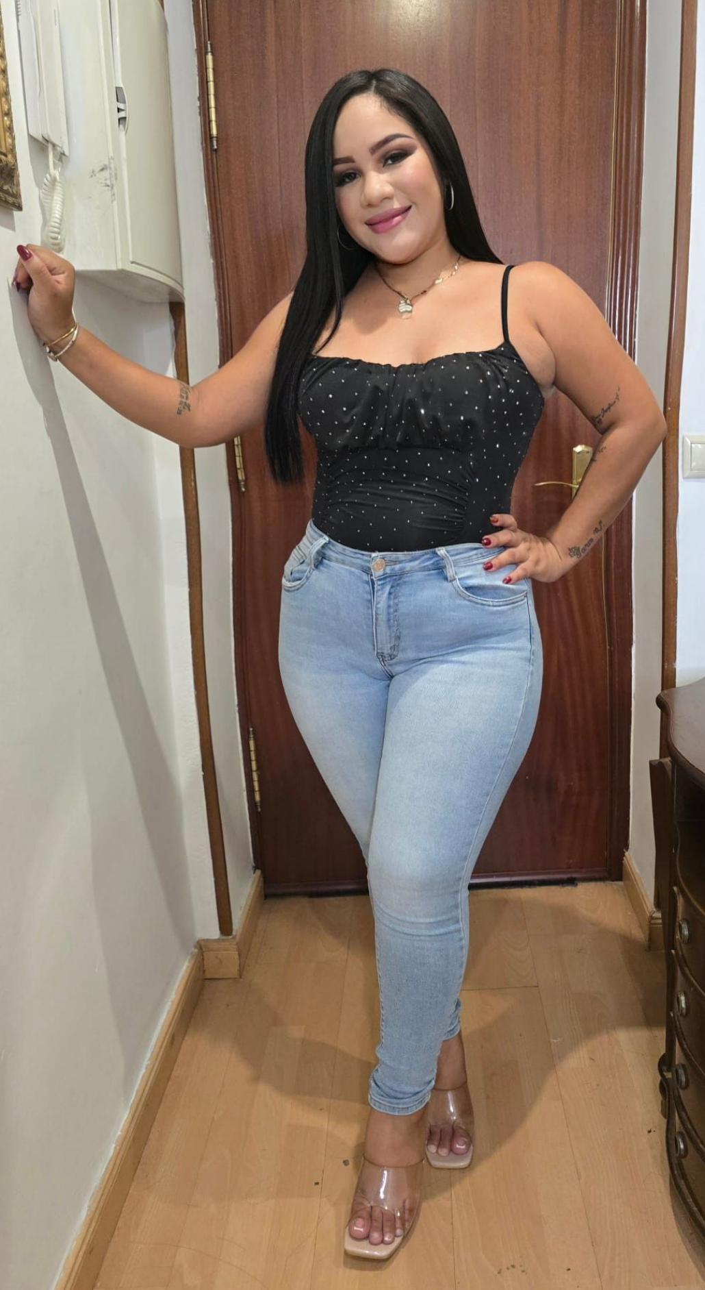 691800647|ISA|Chica