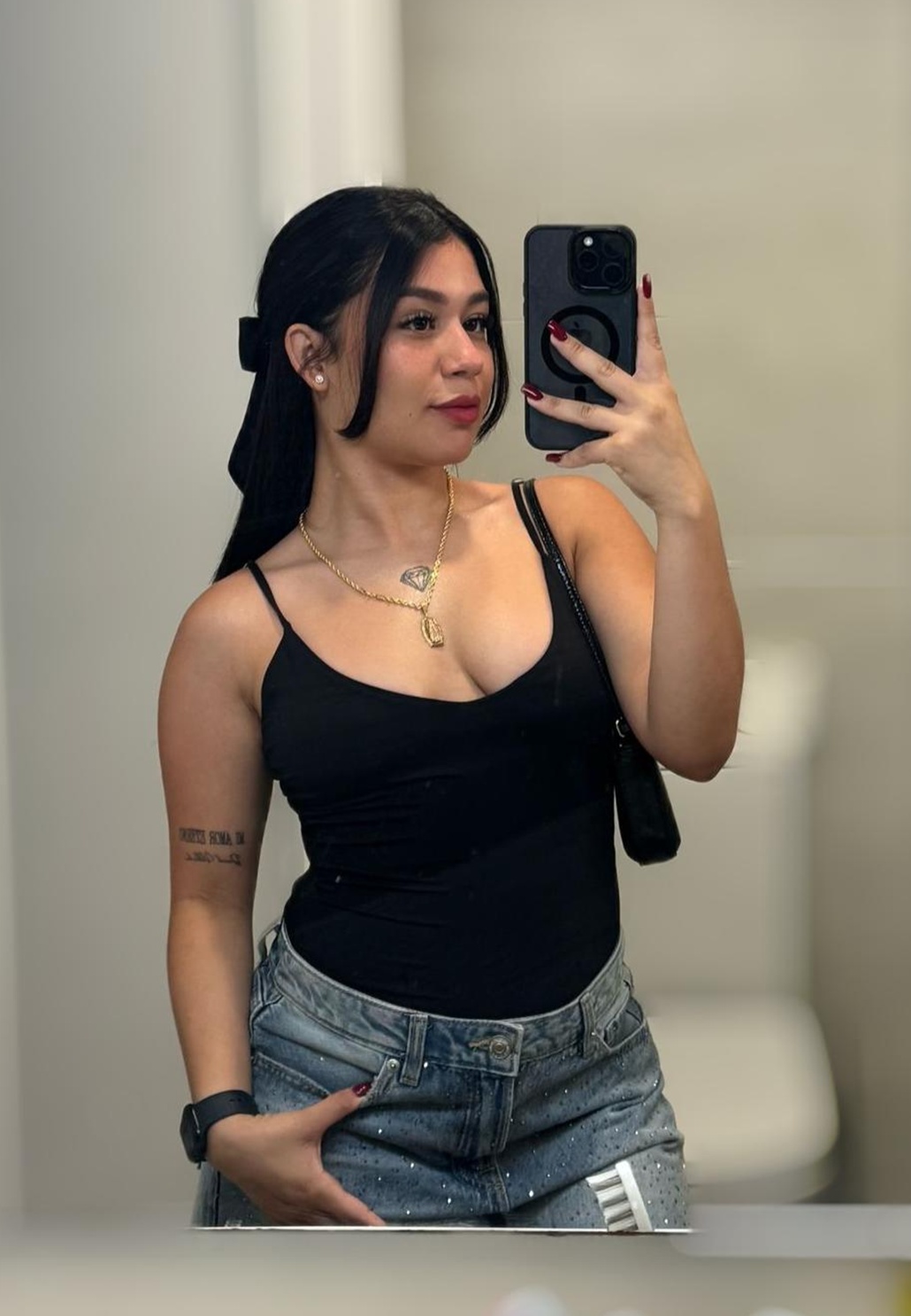 632813947|SARA|Chica