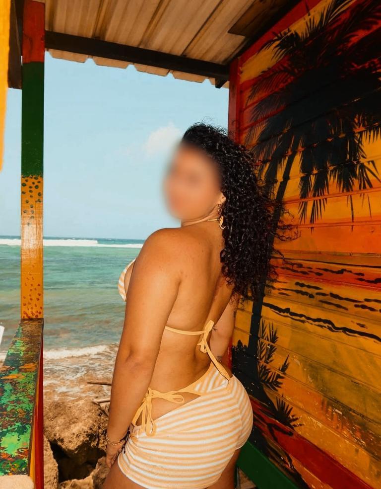 613494451|LUNA|Chica