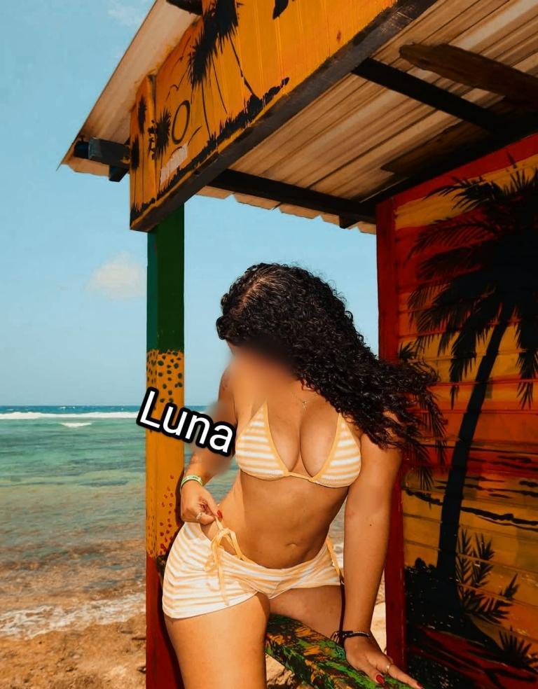 613494451|LUNA|Chica