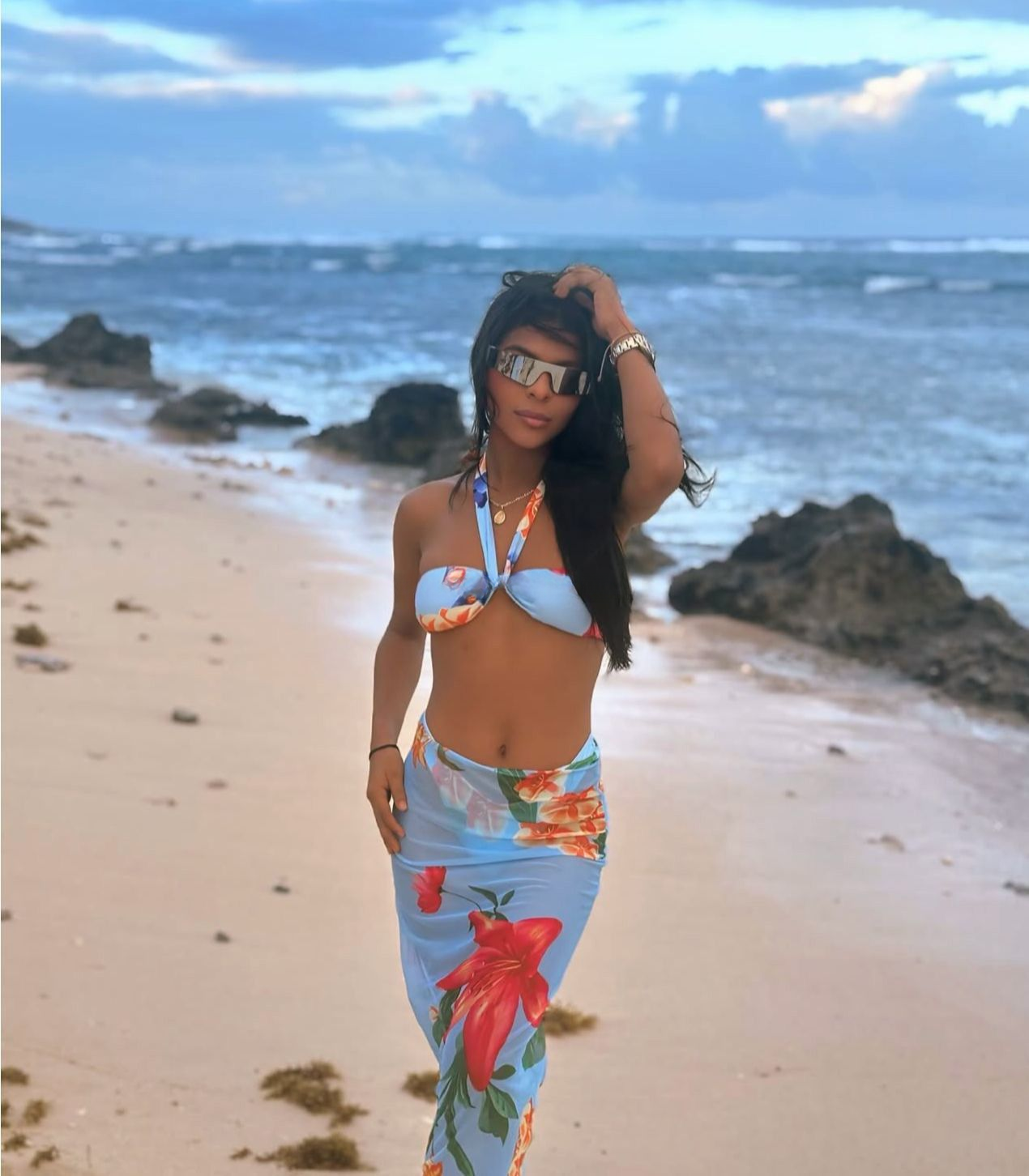 617347312|KORAL|Chica